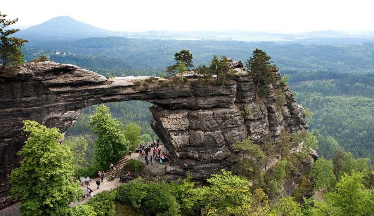 Penzion Na Vysluni Ceske Svycarsko Jiřetín pod Jedlovou Esterno foto