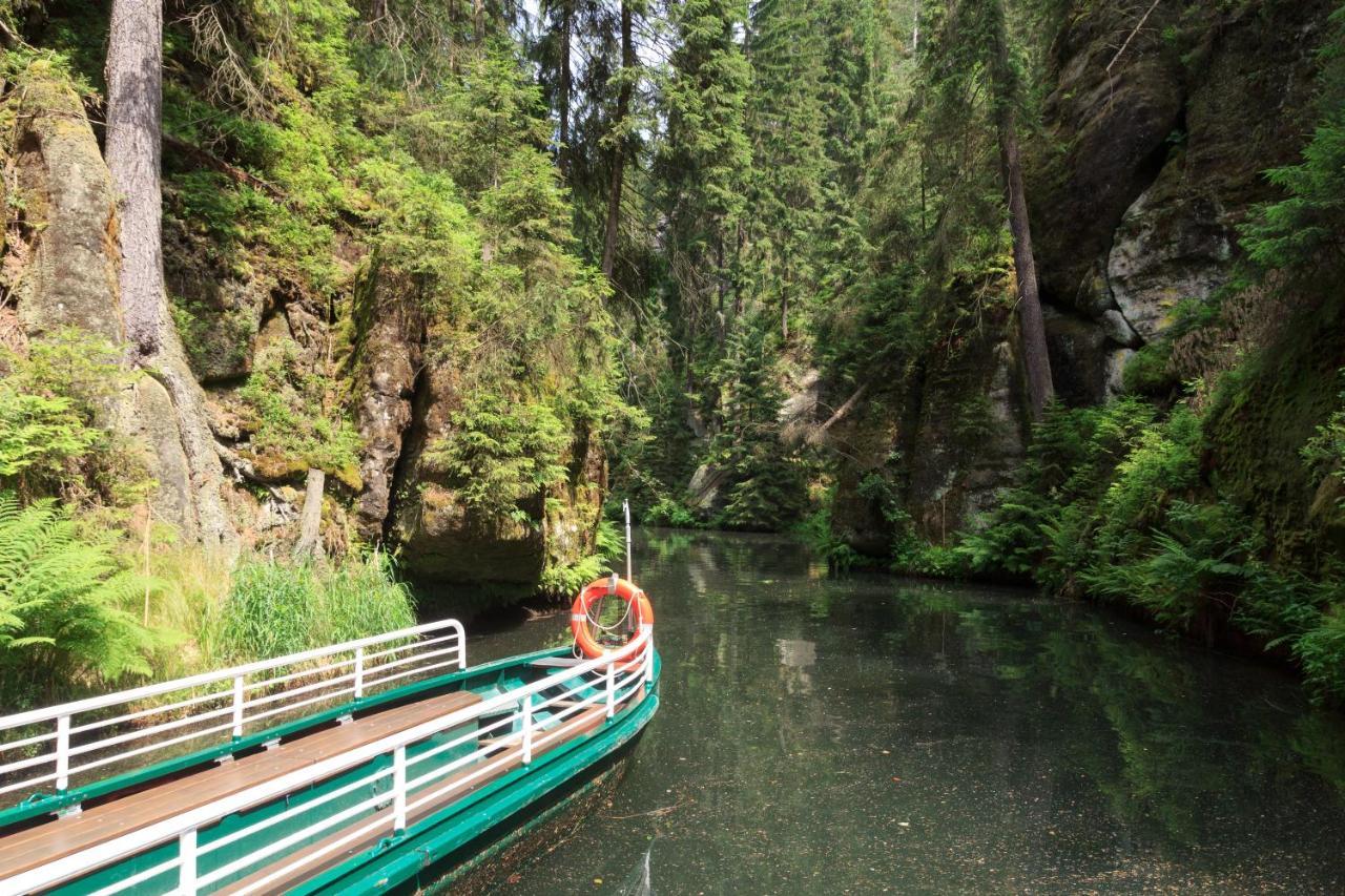 Penzion Na Vysluni Ceske Svycarsko Jiřetín pod Jedlovou Esterno foto