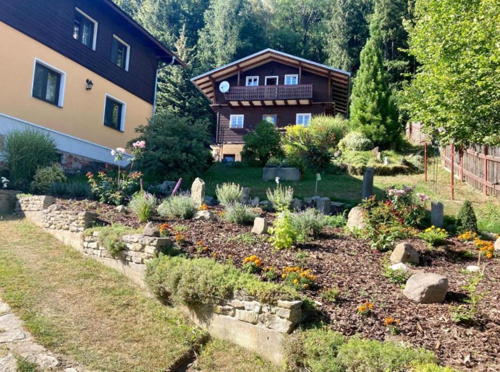 Penzion Na Vysluni Ceske Svycarsko Jiřetín pod Jedlovou Esterno foto